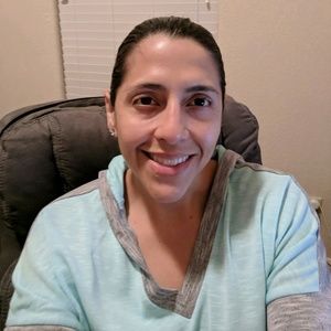 Meet your Posher, Claudia